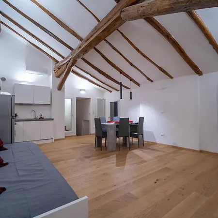 Realkasa Santo Stefano 46 Appartement *